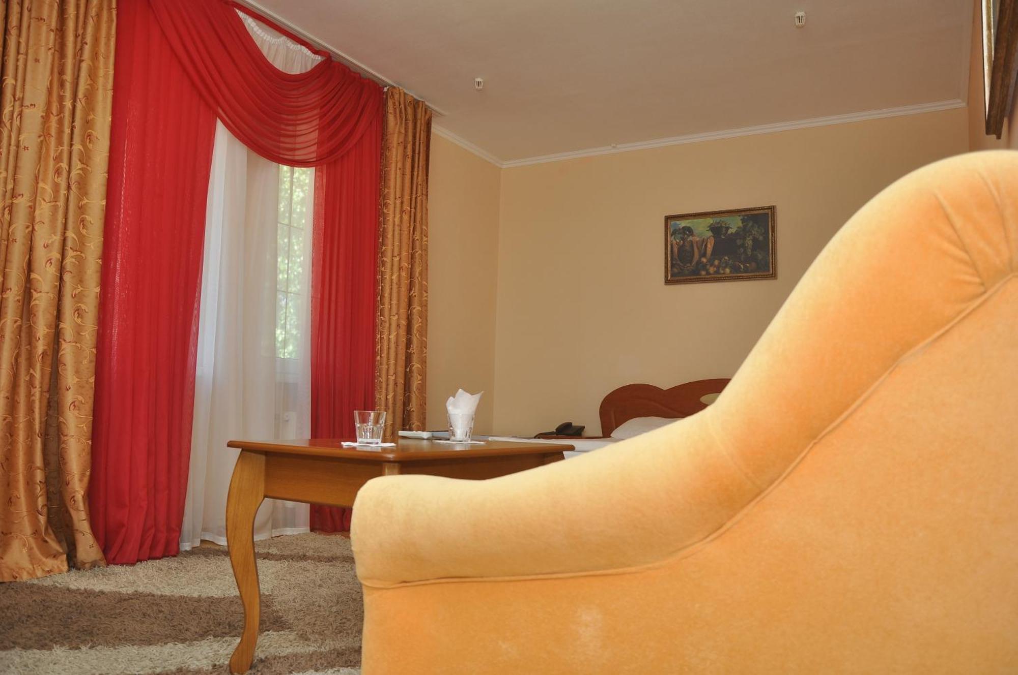 Casablanca Hotel Kaluš Exteriér fotografie