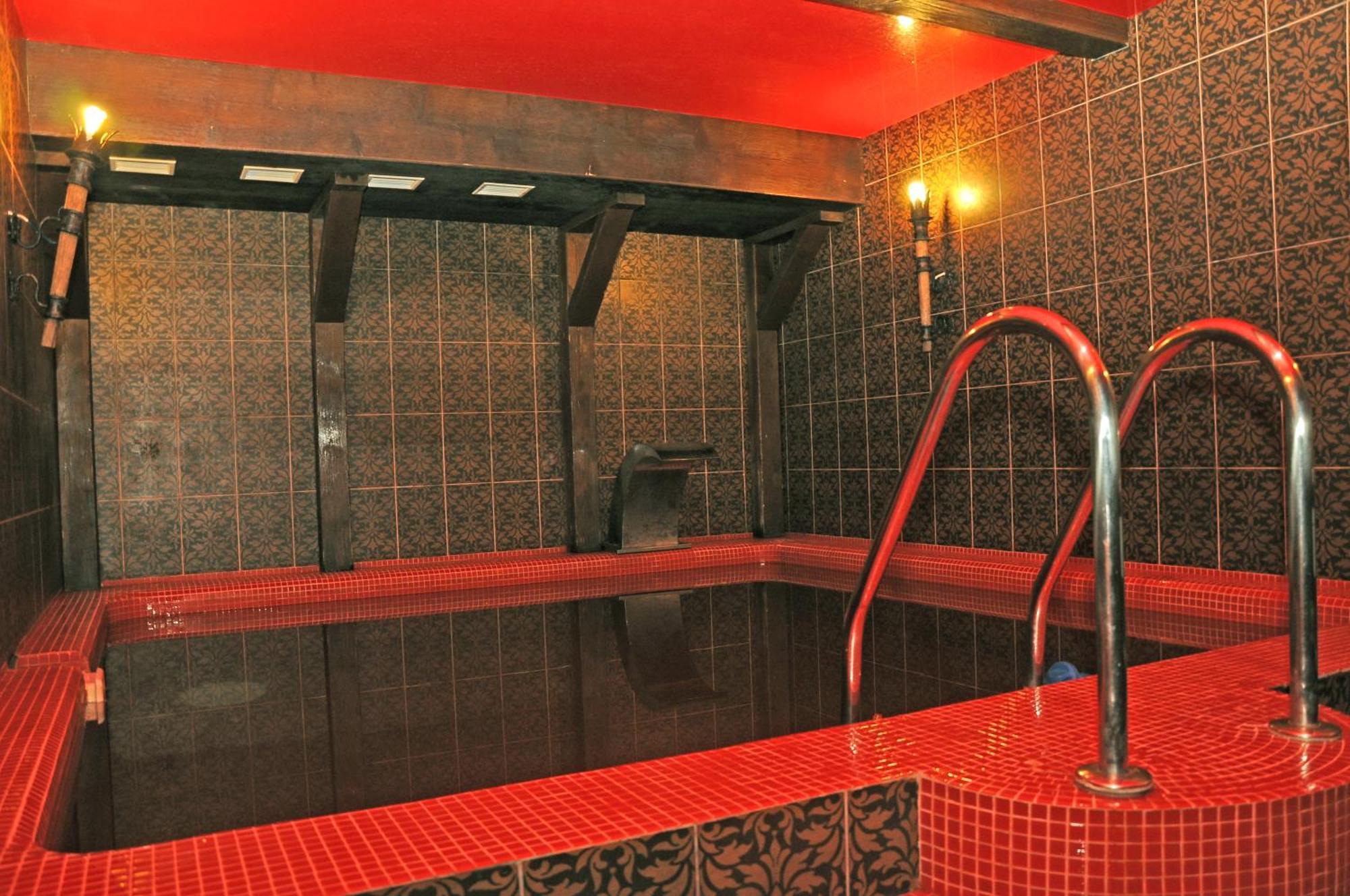 Casablanca Hotel Kaluš Exteriér fotografie